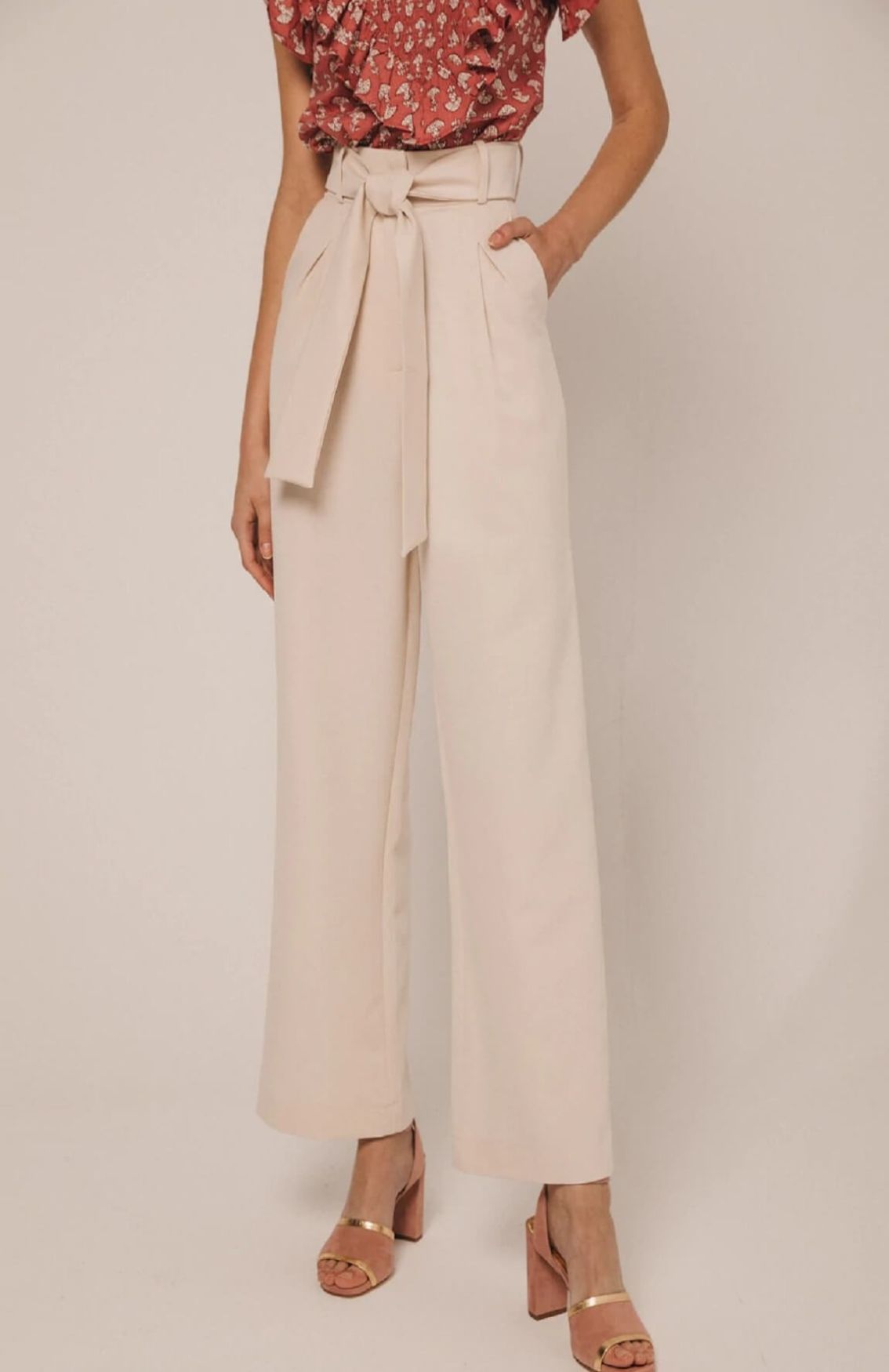 Women Off-White Smart Straight Fit High-Rise Pleated Trouser