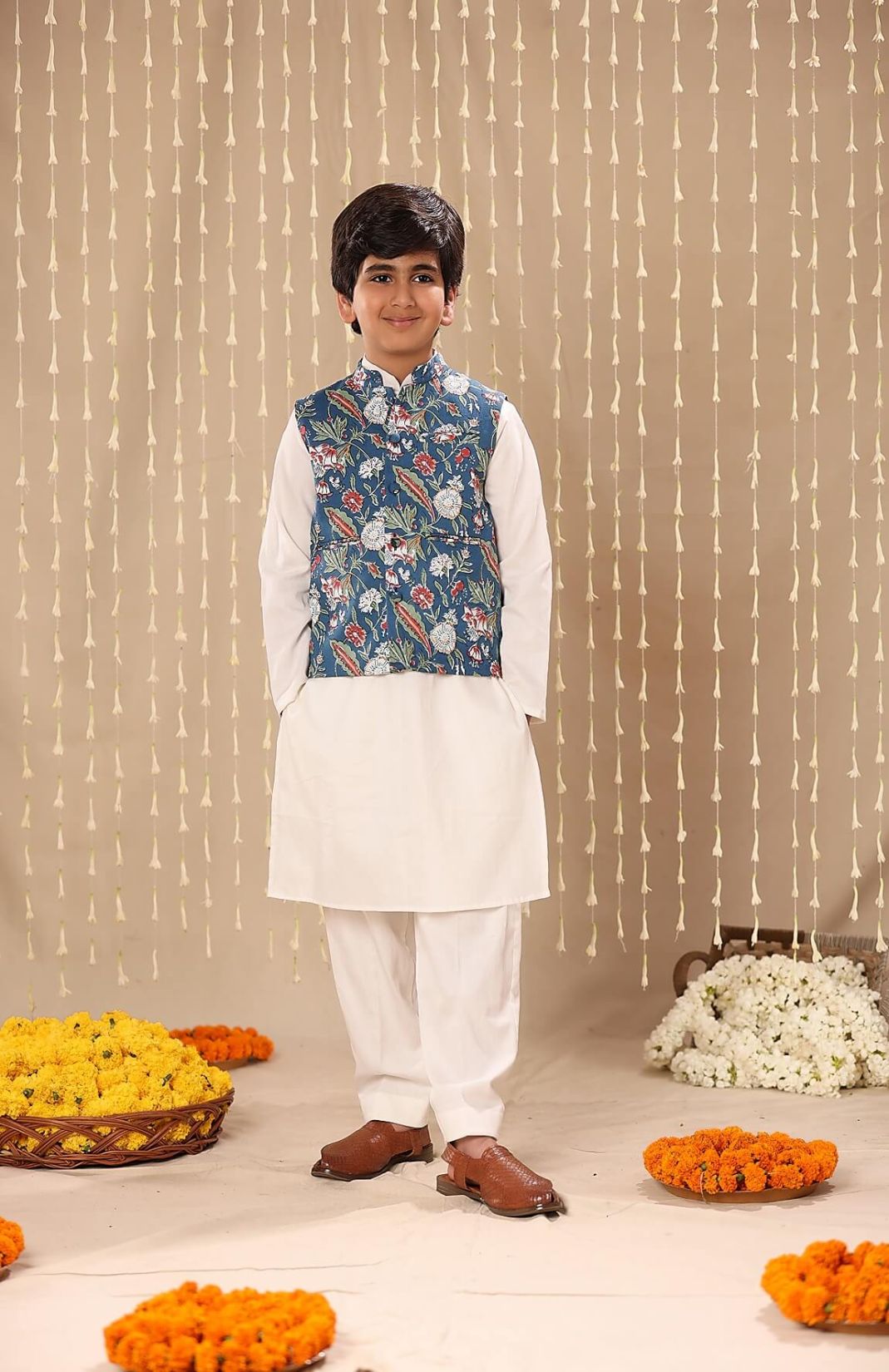 White Kurta Pyjama Co-ord Set With Blue Jaipuri Floral Print Jacket