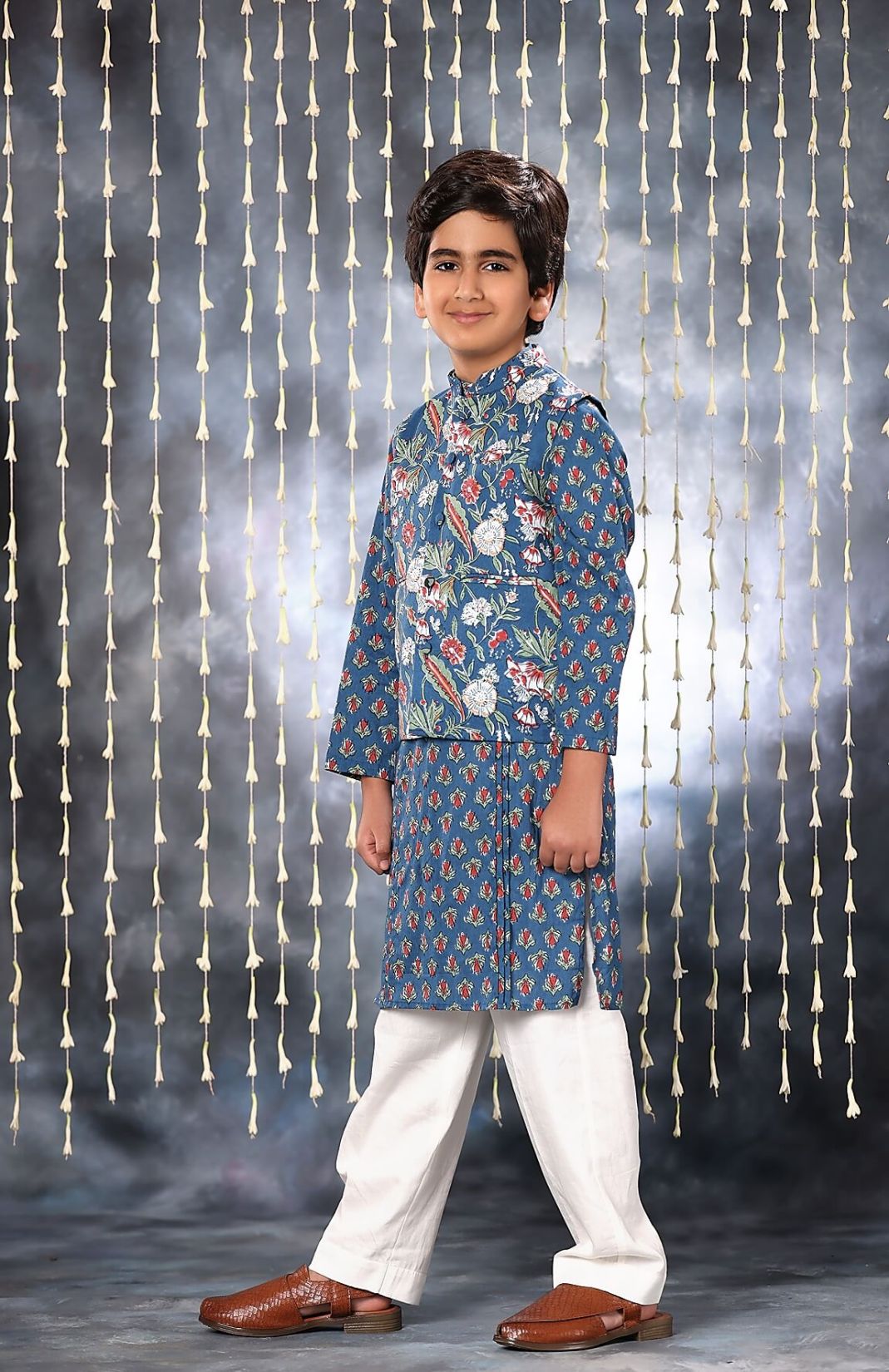 Blue Jaipuri Handblock Buti Print Kurta With White Pant Set & Blue Floral Jacket