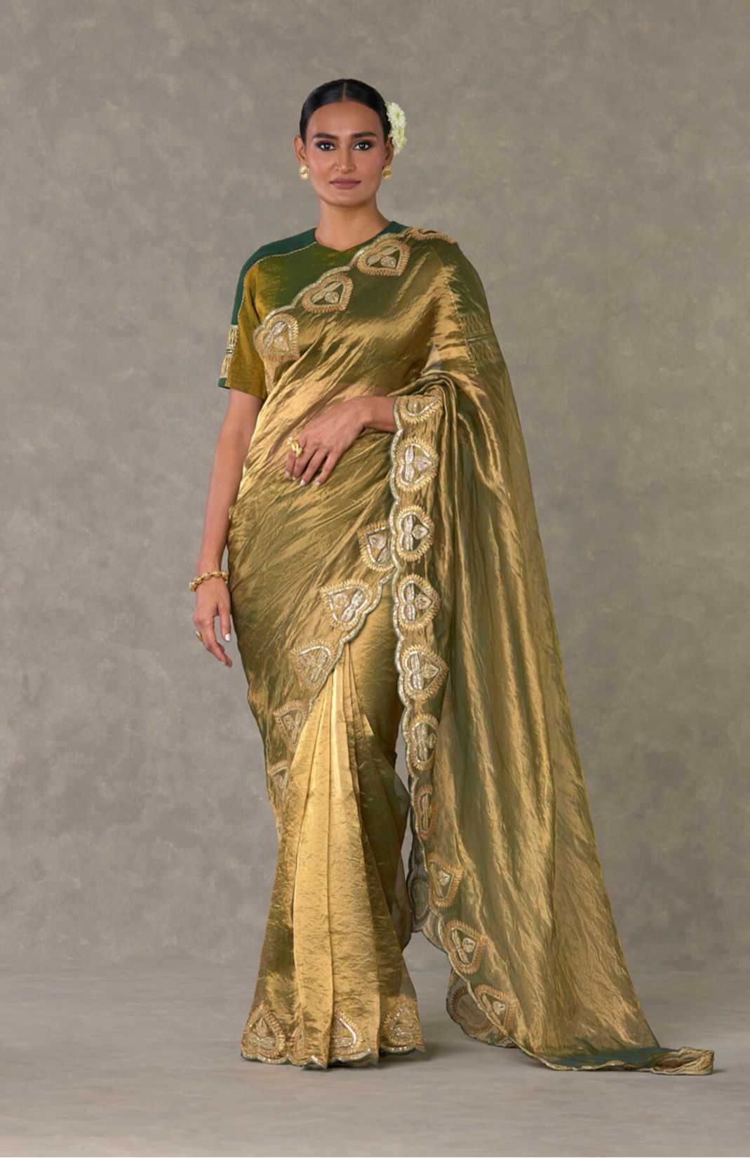 Paan' Tissue Saree With Embroidered Blouse Piece