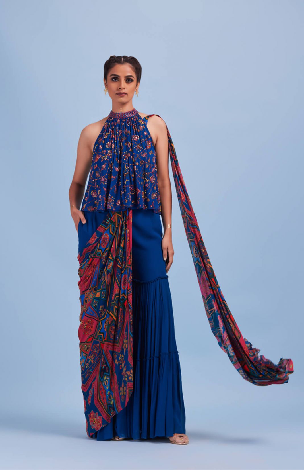 Blue Bale Print & Highlighted In-Cut Flare Top With Blue Gharara Sari