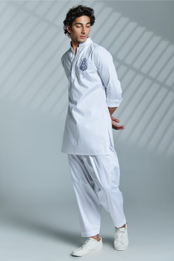 Classic Off White Kurta With Embroidered Crest