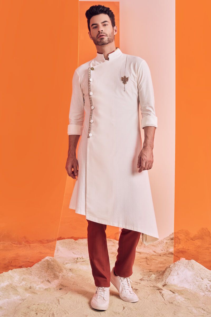 Off White Kurta With Emroidered Details
