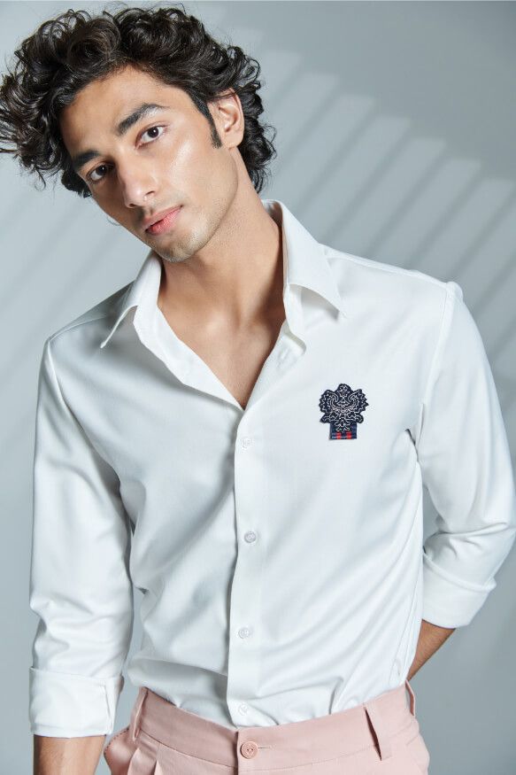 Classic Off White Shirt With Embroidered Crest
