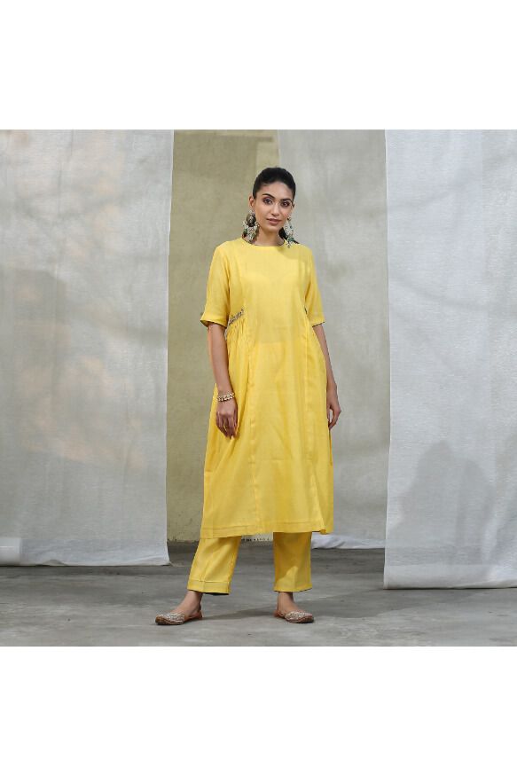 Yellow Handloom Chanderi Silk Suit Set With Sheer Dupatta